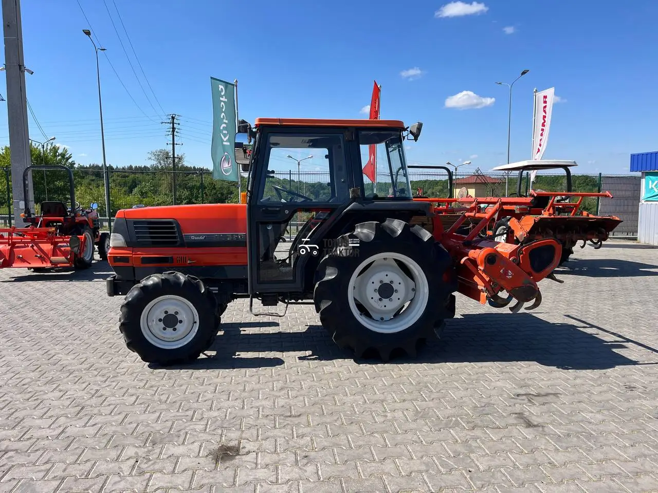 Міні-трактор Kubota GL-320.